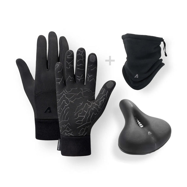 Komfort+ Sattel, Thermo Handschuhe 2.0 und Schlauchschal aus Fleece – Komfort für kalte Tage. Entlastet Gesäß und Rücken, sorgt für warme und trockene Hände bis 0 Grad, mit Touchscreen-Funktion und Anti-Rutsch-Beschichtung für maximale Fahrtauglichkeit.