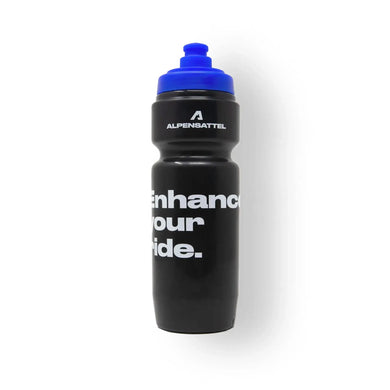 Hochwertige Verarbeitung aus BPA-freiem Material für sicheren Trinkgenuss. Mit einem Fassungsvermögen von 700 ml ideal für längere Fahrten und Trainingseinheiten. Das auslaufsichere Ventil sorgt für eine bequeme Nutzung ohne Tropfen. Passt in alle gängigen Fahrradflaschenhalter.